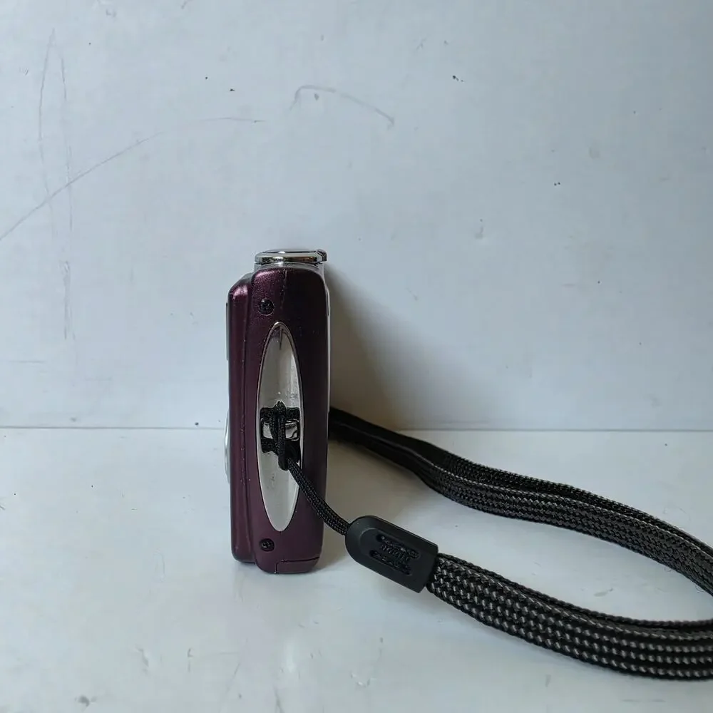 Nikon Coolpix S220 Digital Camera Plum Charger 3 Batteries 3X Zoom 10.0 MP